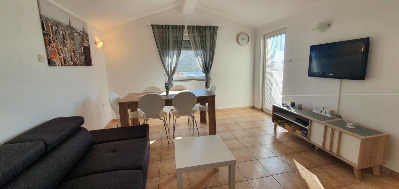 Apartments Kolak 罗戈兹尼察 外观 照片