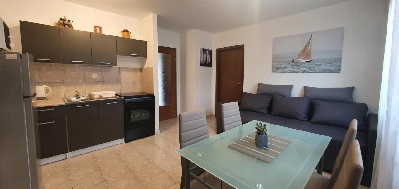 Apartments Kolak 罗戈兹尼察 外观 照片